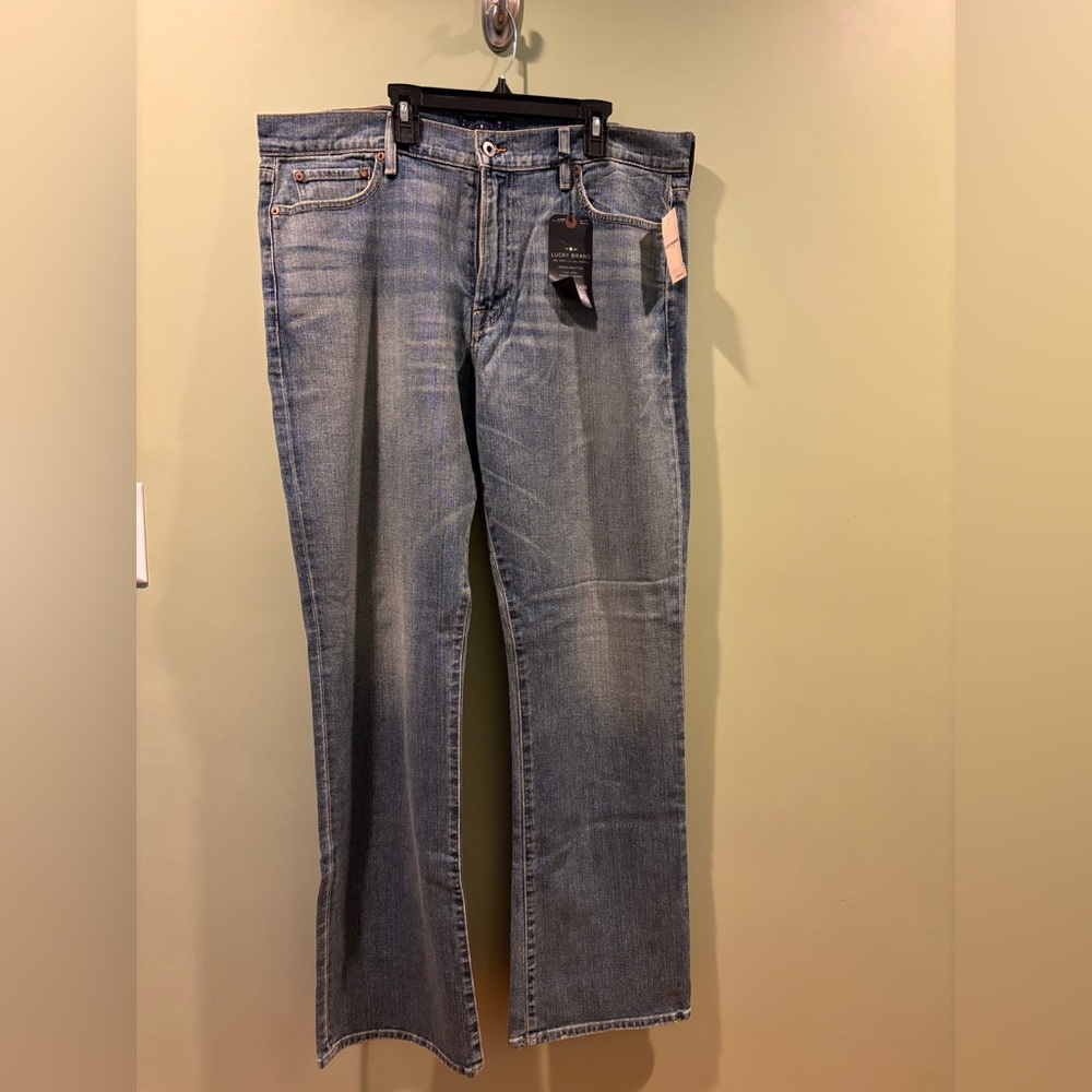 NWT - Lucky Brand 367 Vintage Boot Jeans
